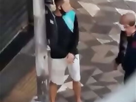 Ofrece su enorme polla