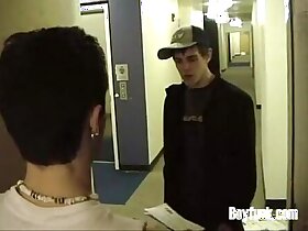 The extremist roommate