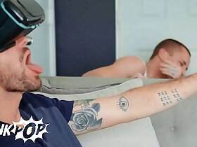 Tattooed Plank Chris Damned Switches From His Fuck Toy To His Roommate Theo Brady's Tight Ass - TWINKPOP