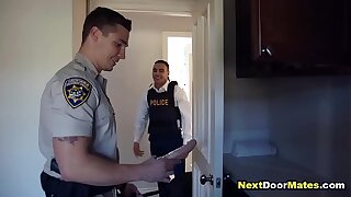 d. dealer gets fucked bareback by corrupt gay latino cop